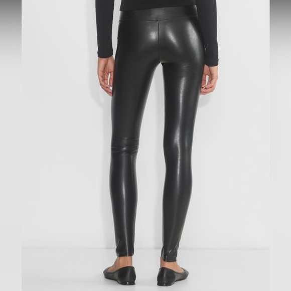 🆕 ARITZIA unreal leather pants/tights - Picture 2 of 9